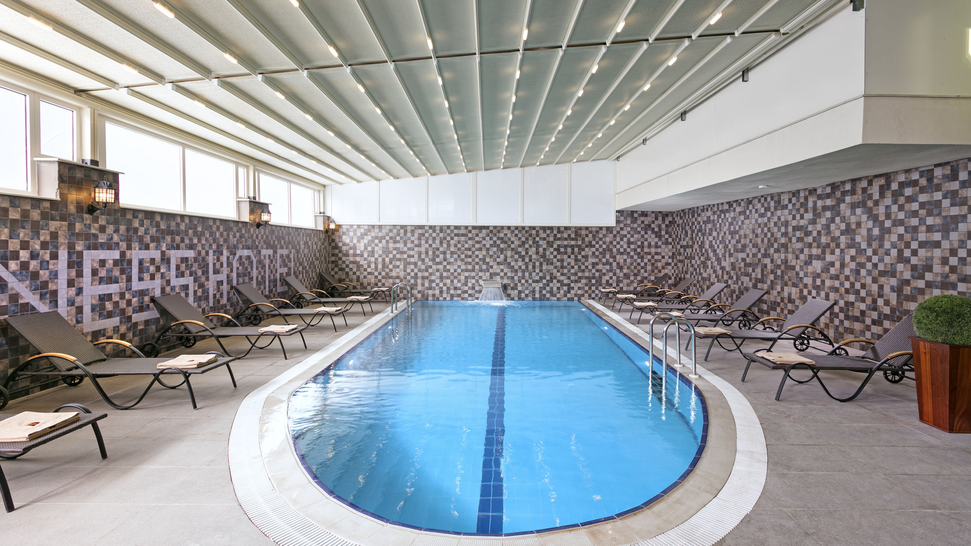 B Business Hotel & Spa Анталья Экстерьер фото