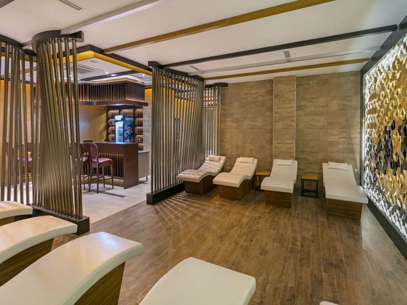 B Business Hotel & Spa Анталья Экстерьер фото